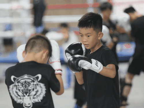 童趣不“躺”平，运动燃盛夏