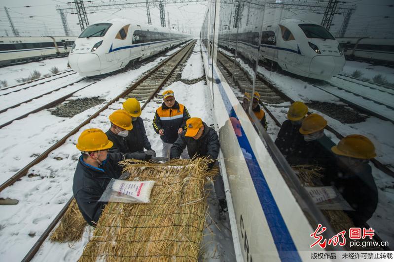 清扫除雪铁路道岔保运行畅通