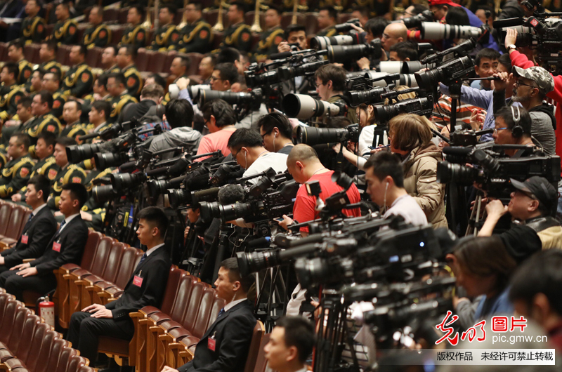 十三届全国人大一次会议今日9时开幕