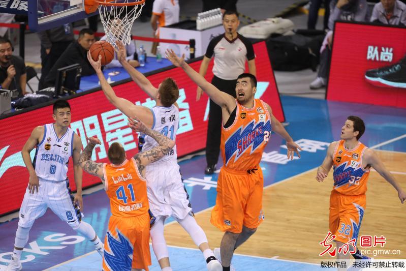 CBA季后赛十进八比赛 北京97比72胜上海晋级