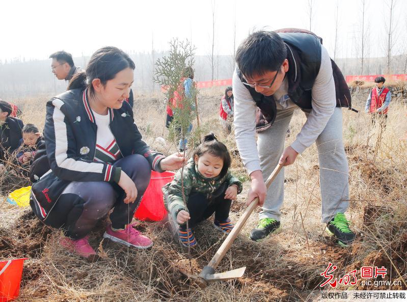 【光明图刊】植树节 共赴一场春天的约会