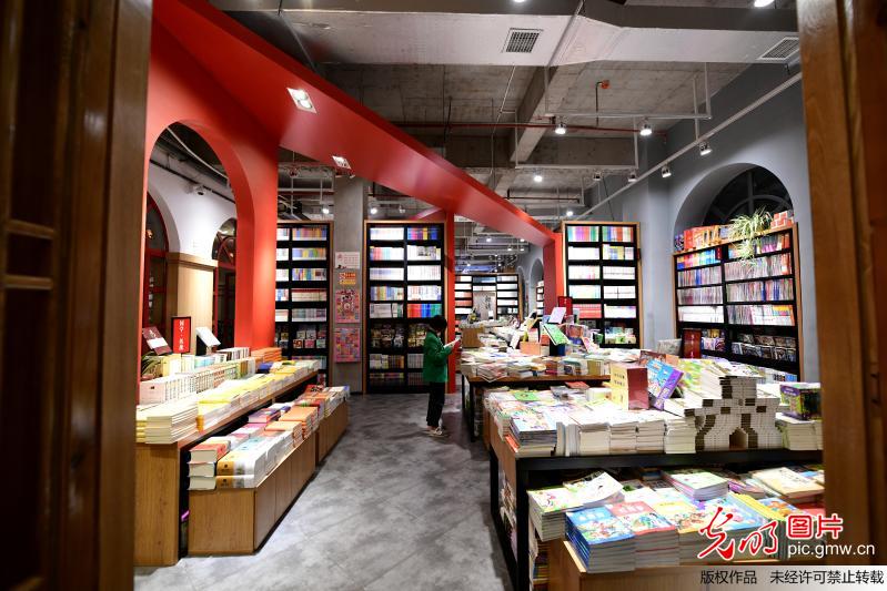 贵州遵义：24小时书店传承红色文化