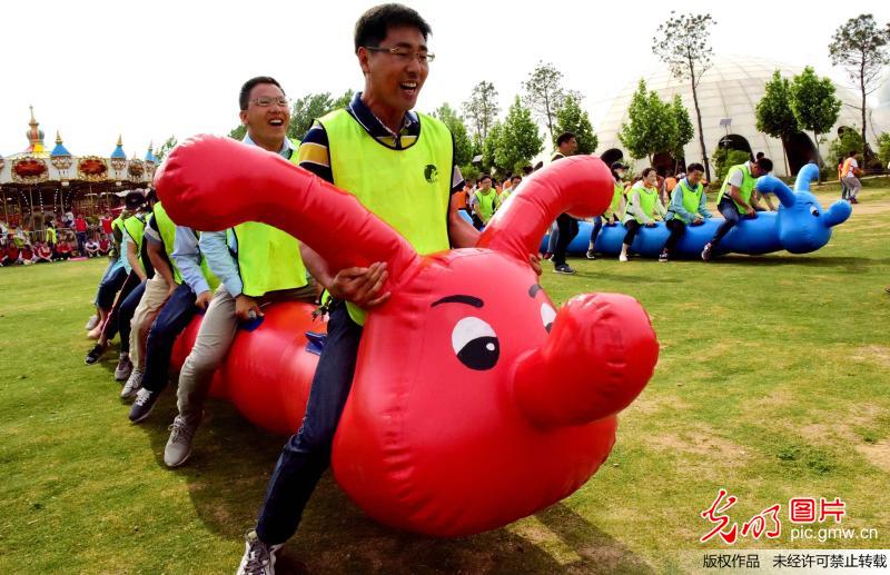 江苏仪征：青春在磨砺中闪光