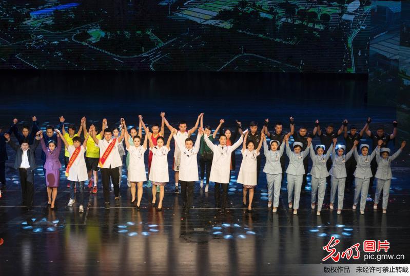 全国各地以不同形式迎接国际护士节