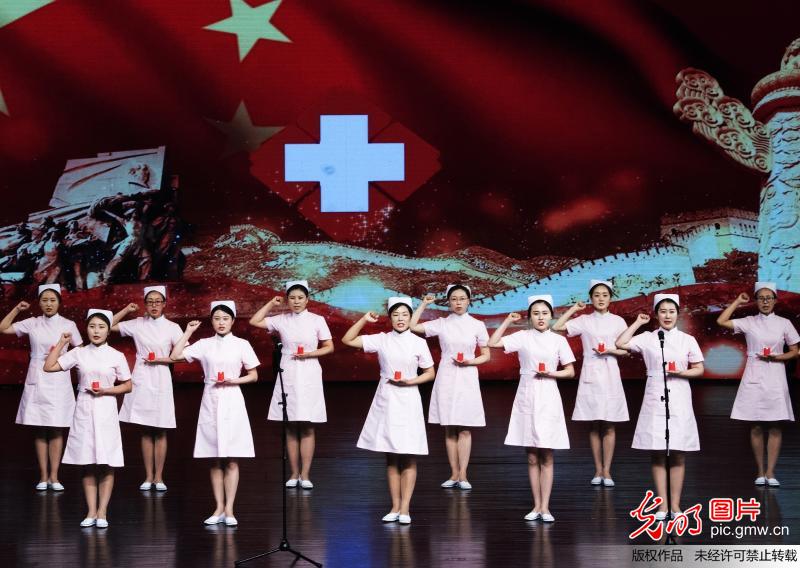 全国各地以不同形式迎接国际护士节