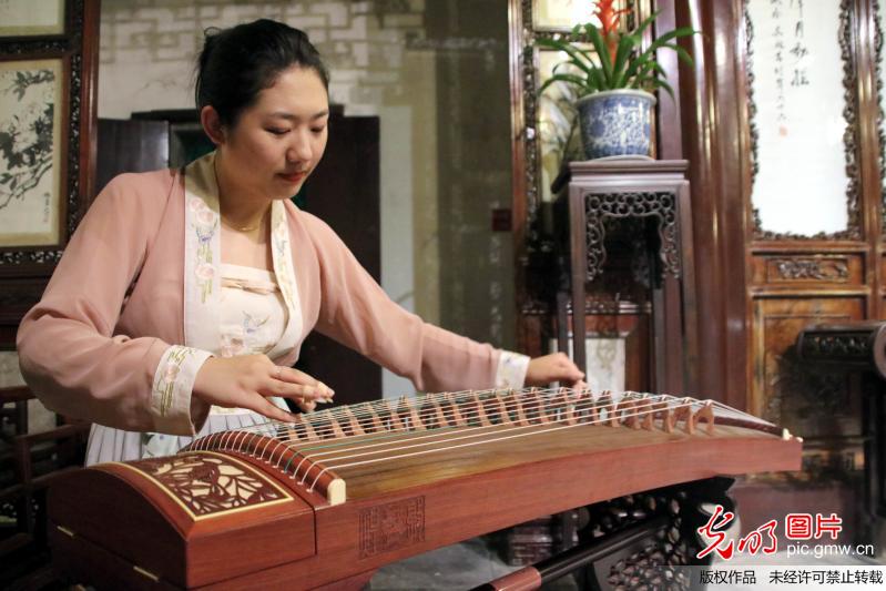 苏州网师园特色夜游醉游人