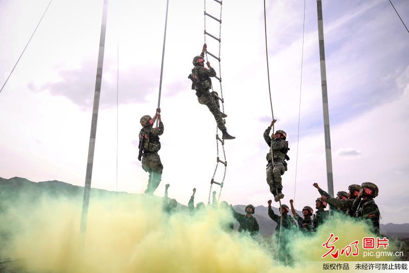戈壁荒漠高温练兵