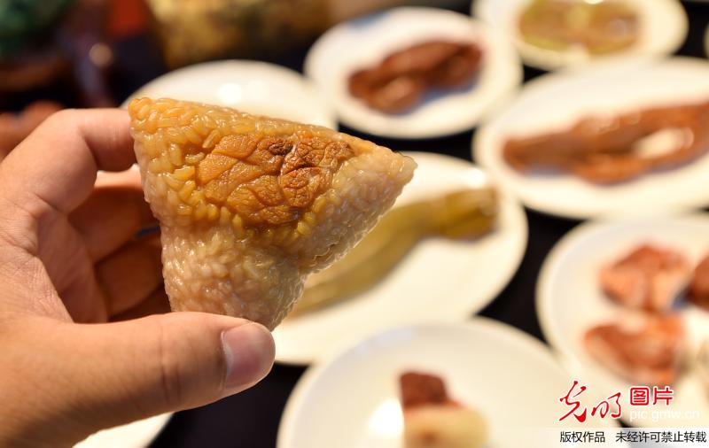 石雕艺人奉献特别“端午宴”