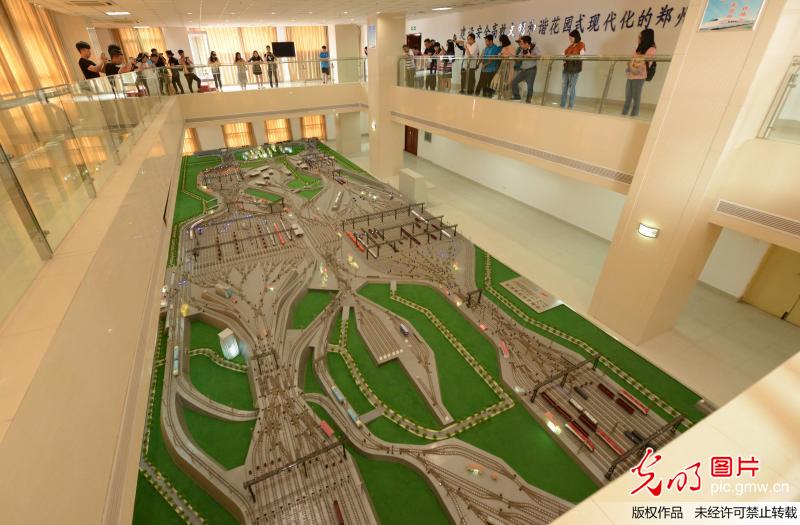 首批”铁路工业游”项目郑州举行