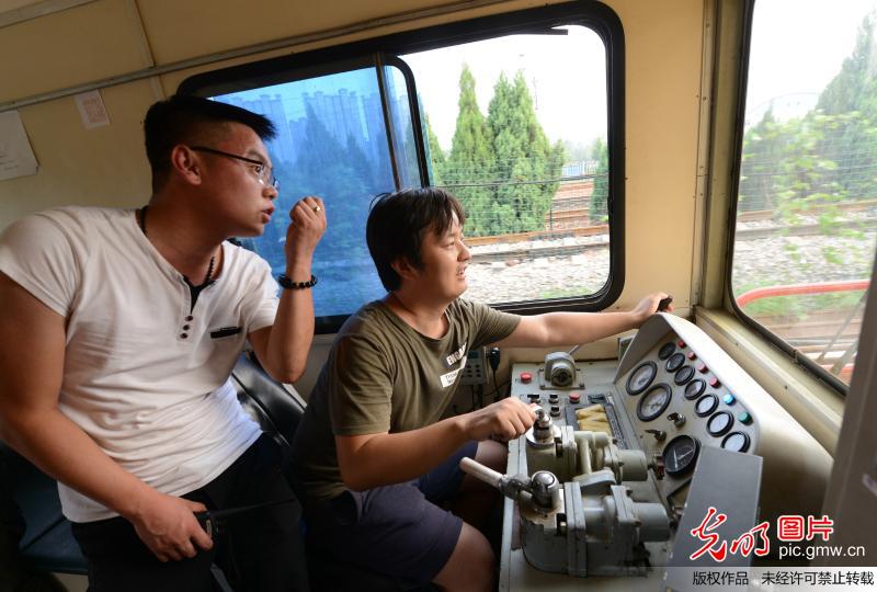 首批”铁路工业游”项目郑州举行