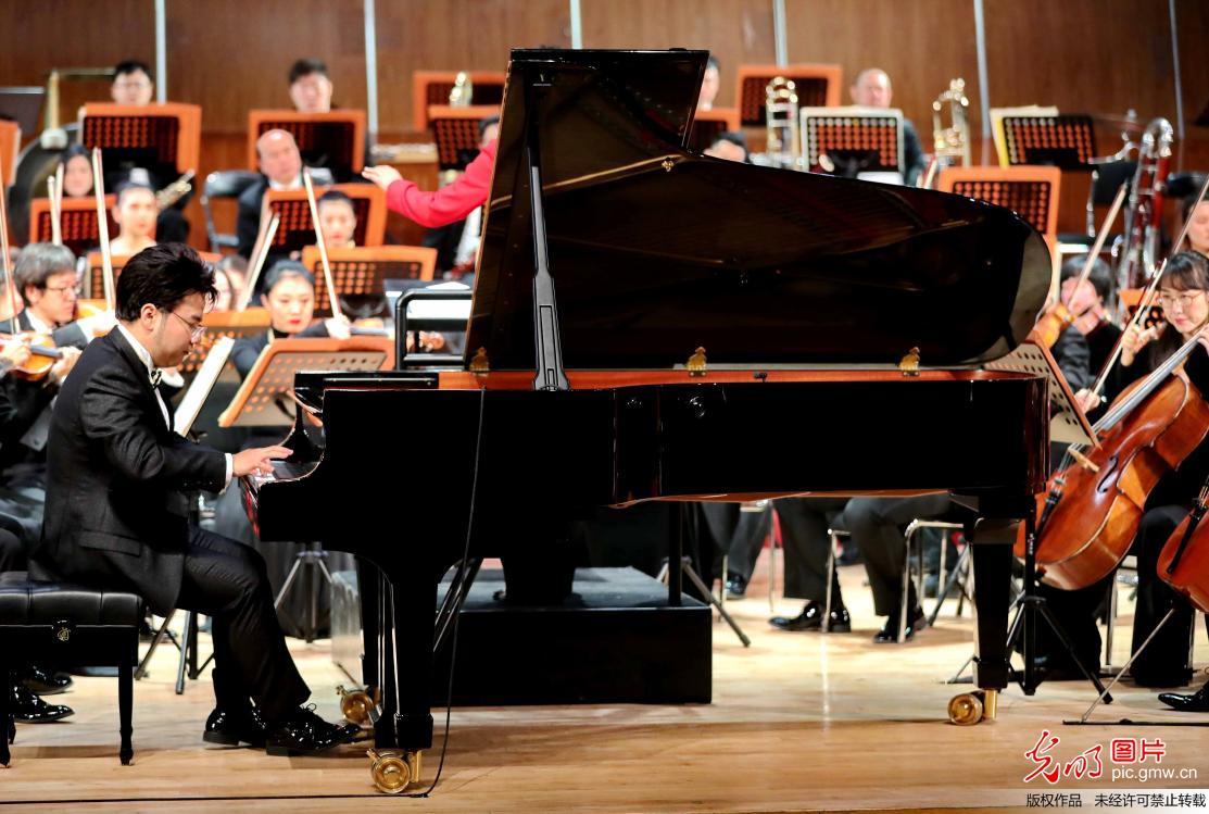 《秦皇岛序曲》世界首演音乐会在秦皇岛举行