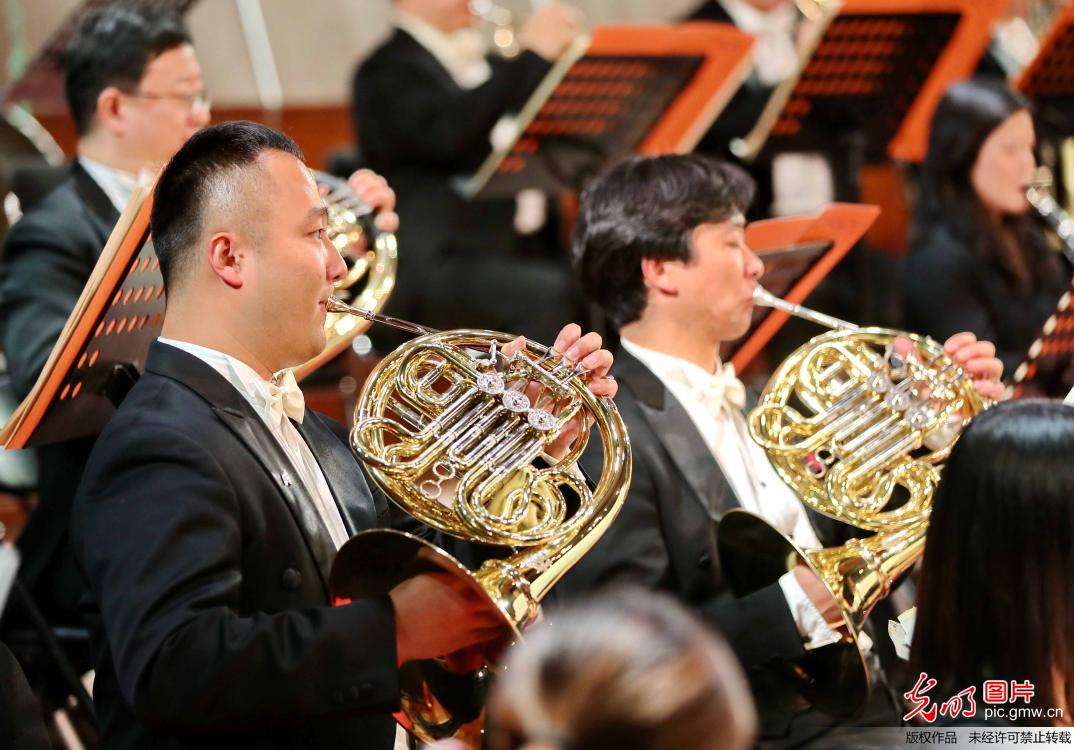 《秦皇岛序曲》世界首演音乐会在秦皇岛举行