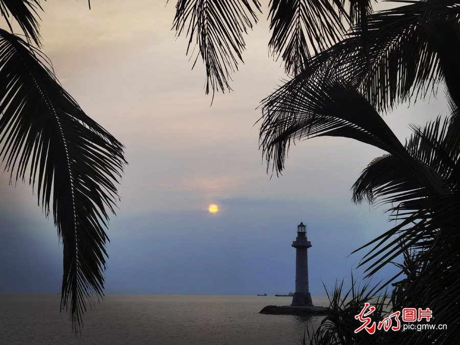 海南三亚：“大小洞天”风景如画