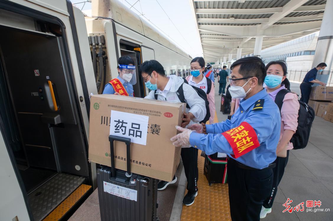山西运城医疗队驰援上海 山西运城医疗队驰援上海