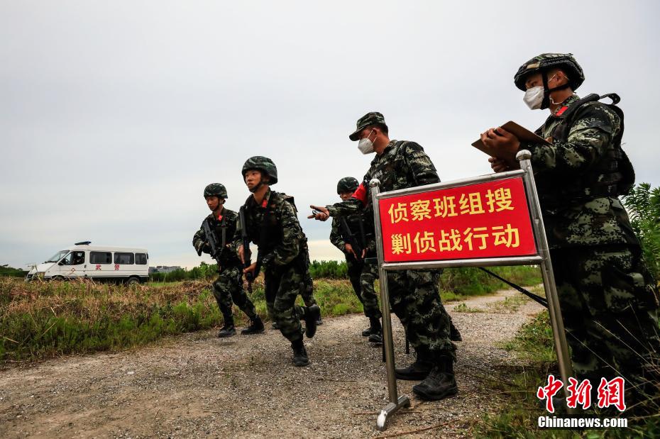 巅峰对决 直击武警特战侦察比武