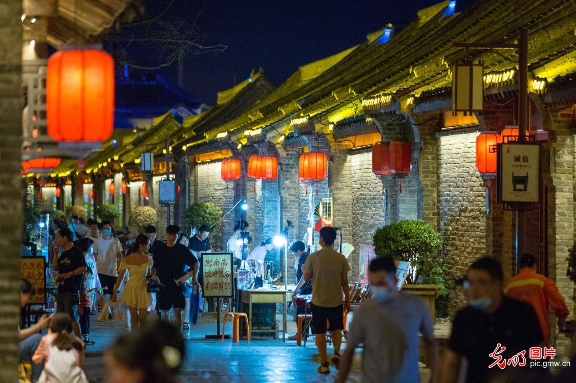 【光明图刊】夏日“夜经济”释放消费新活力