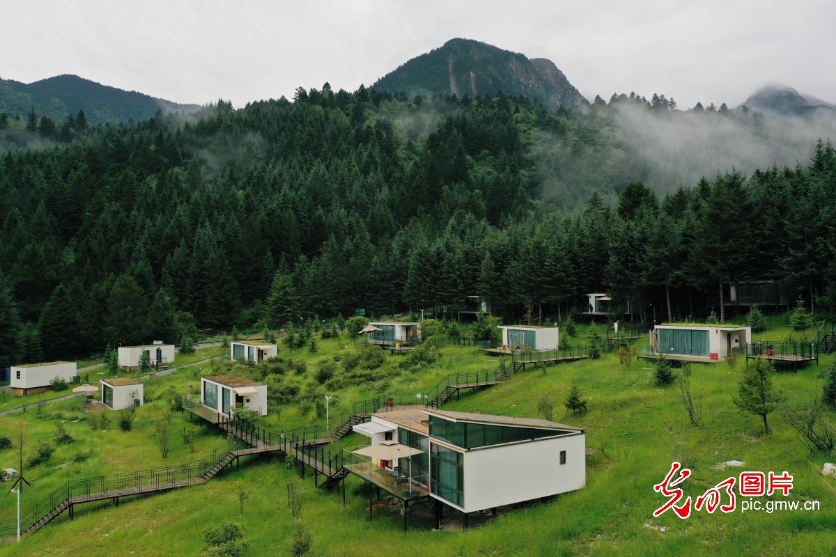 九寨森林“地球仓” 移动旅居新空间