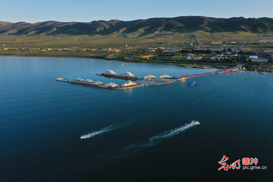 【绿水青山“瞰”中国之太空影像篇】青海湖：“高原蓝宝石”的华丽“蝶变”