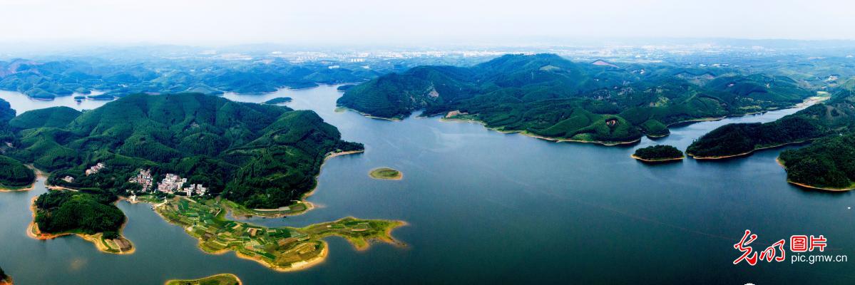 广西南宁：生态水库 景色如画