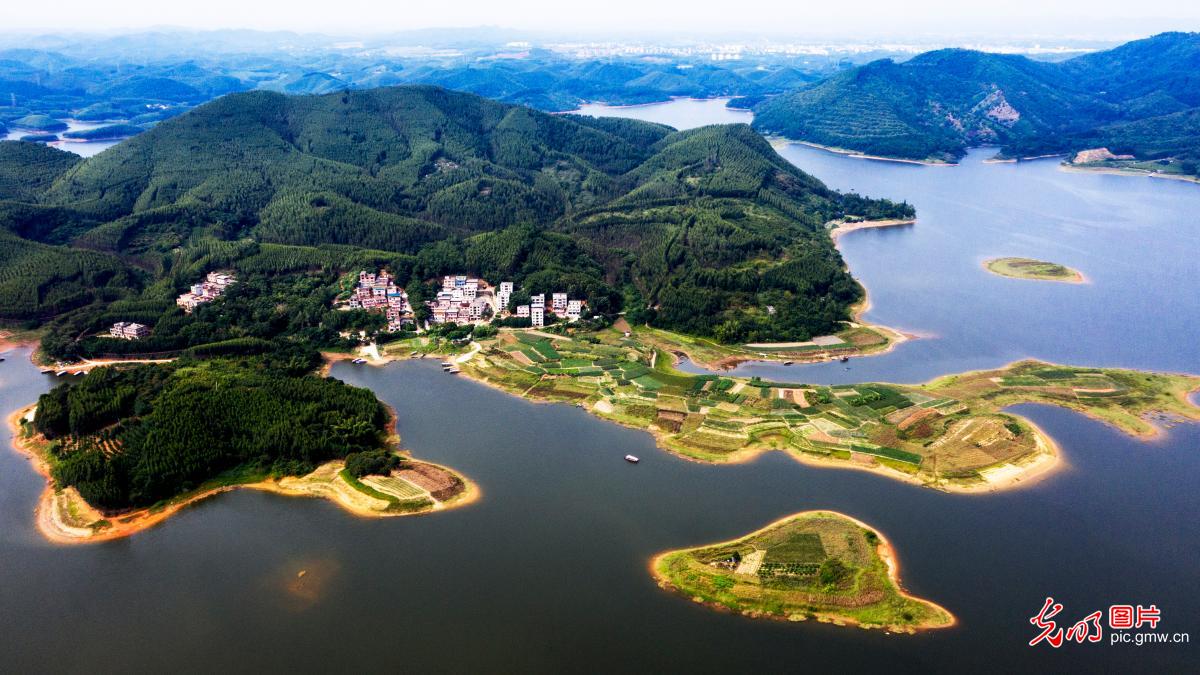 广西南宁：生态水库 景色如画