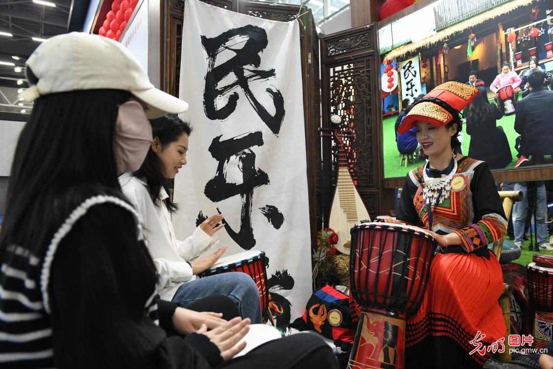 广州文化产业交易会在广交会展馆举行