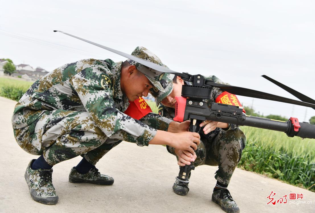 民兵志愿服务暖民心