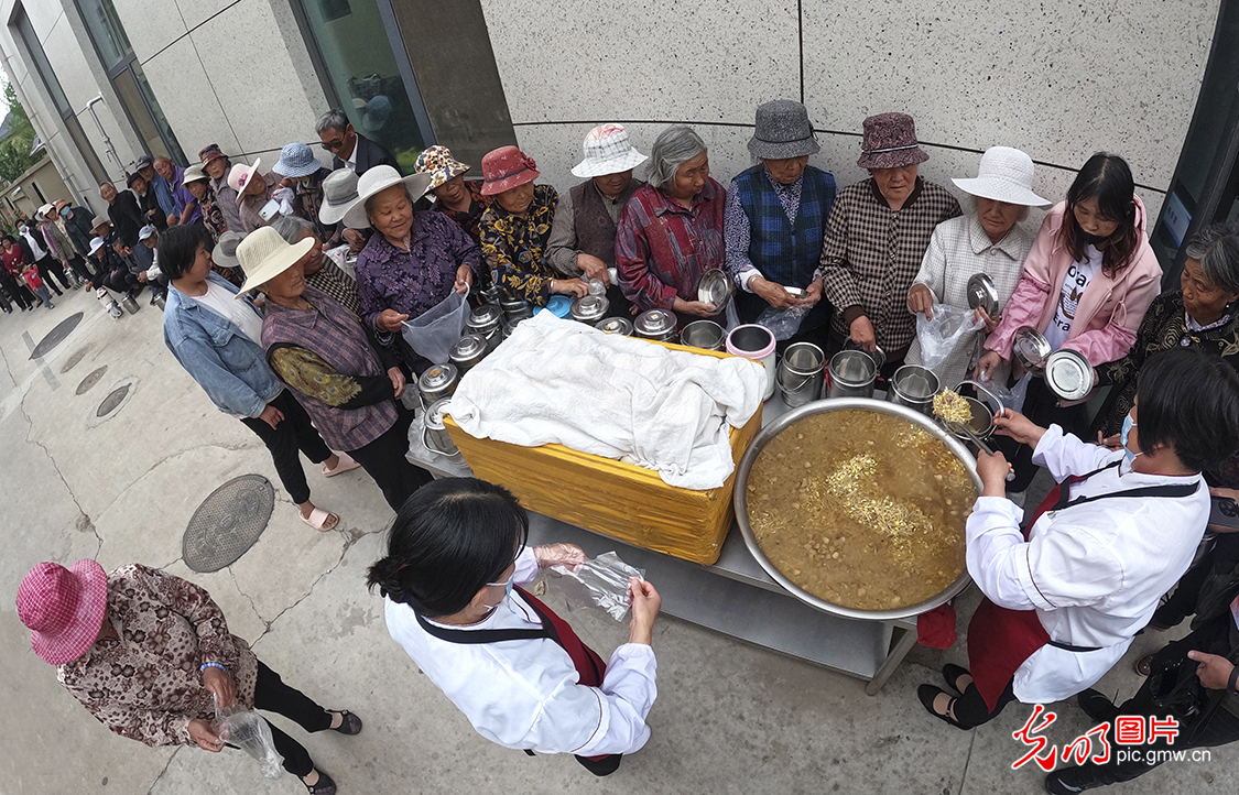 山东莒县：免费就餐温暖老人幸福“食”光