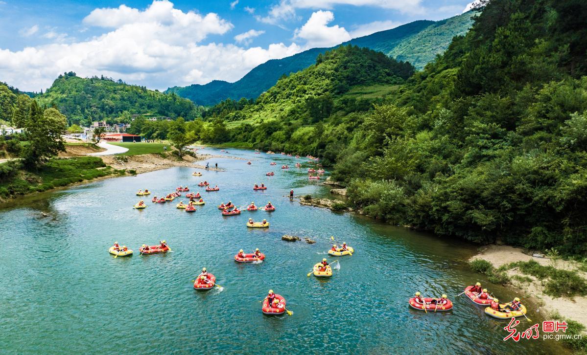 【节气里的大美中国】云观夏日 山河画卷