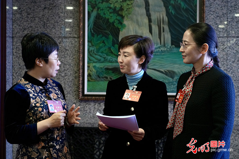 “三八”国际妇女节丨看两会巾帼风采 “三八”国际妇女节丨看两会巾帼风采