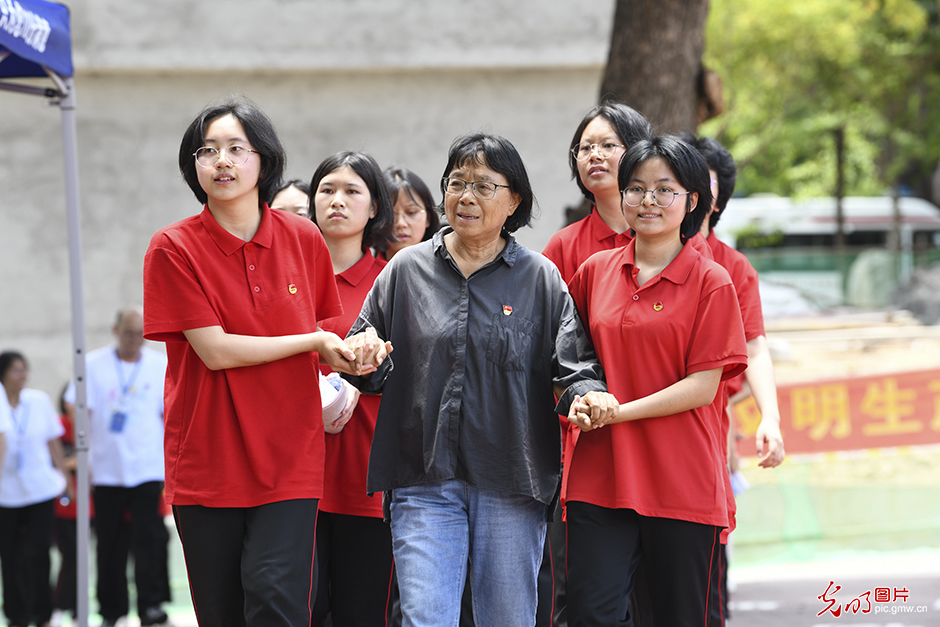 高考季“她”领航唤醒女高梦