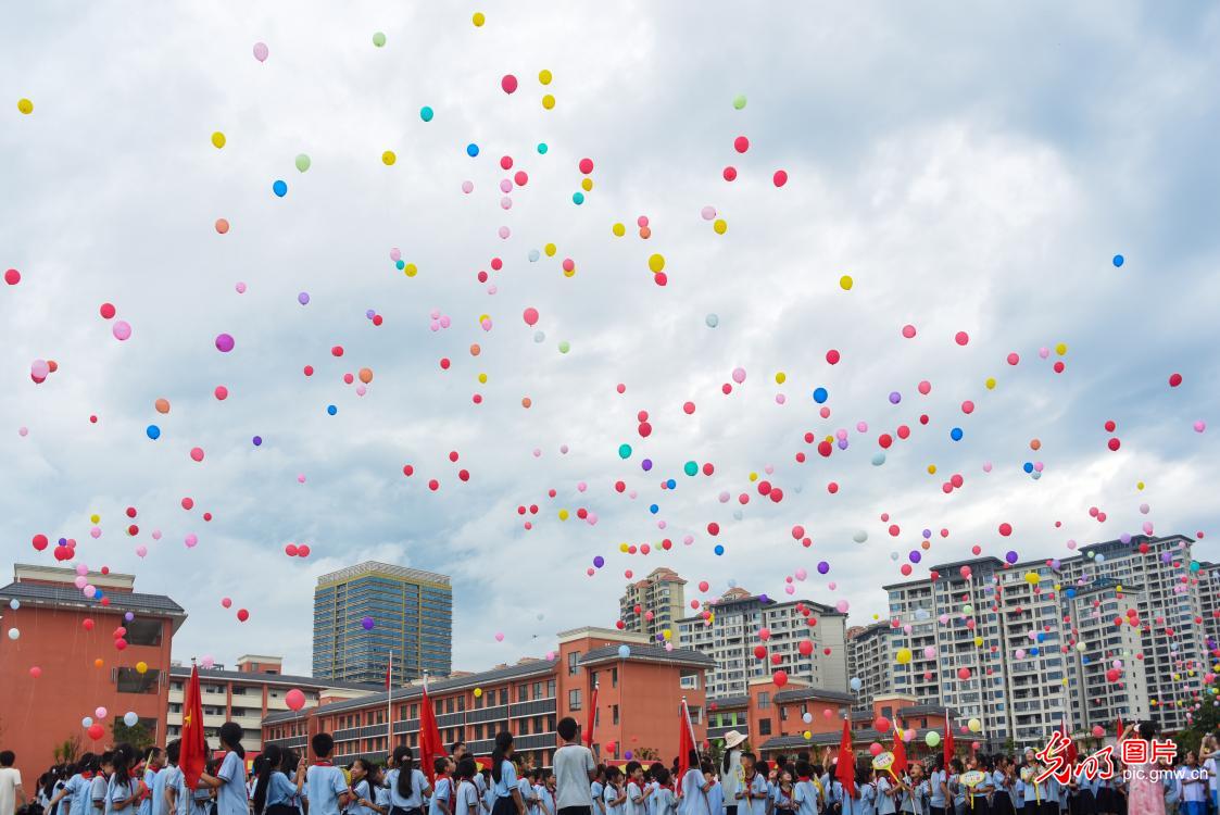 科技进校园 助力科学种子发芽