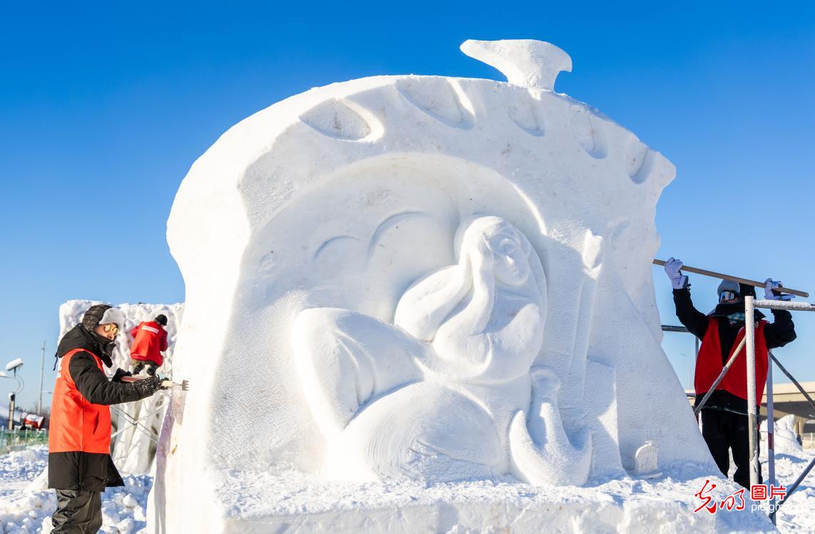 雪雕师精彩“过招”