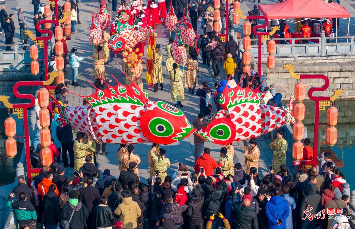 河南洛阳:非遗巡游过大年 河南洛阳:非遗巡游过大年