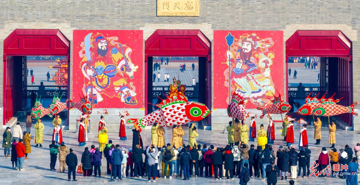 河南洛阳:非遗巡游过大年 河南洛阳:非遗巡游过大年