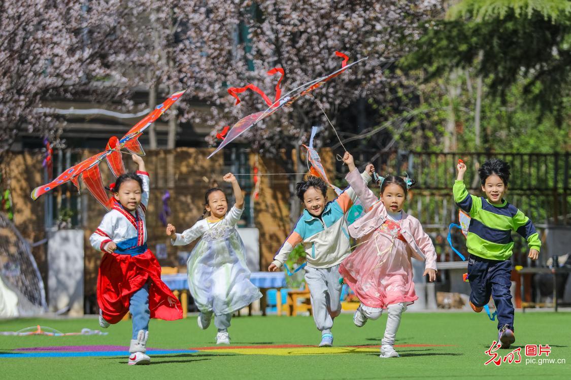 多彩民俗迎清明