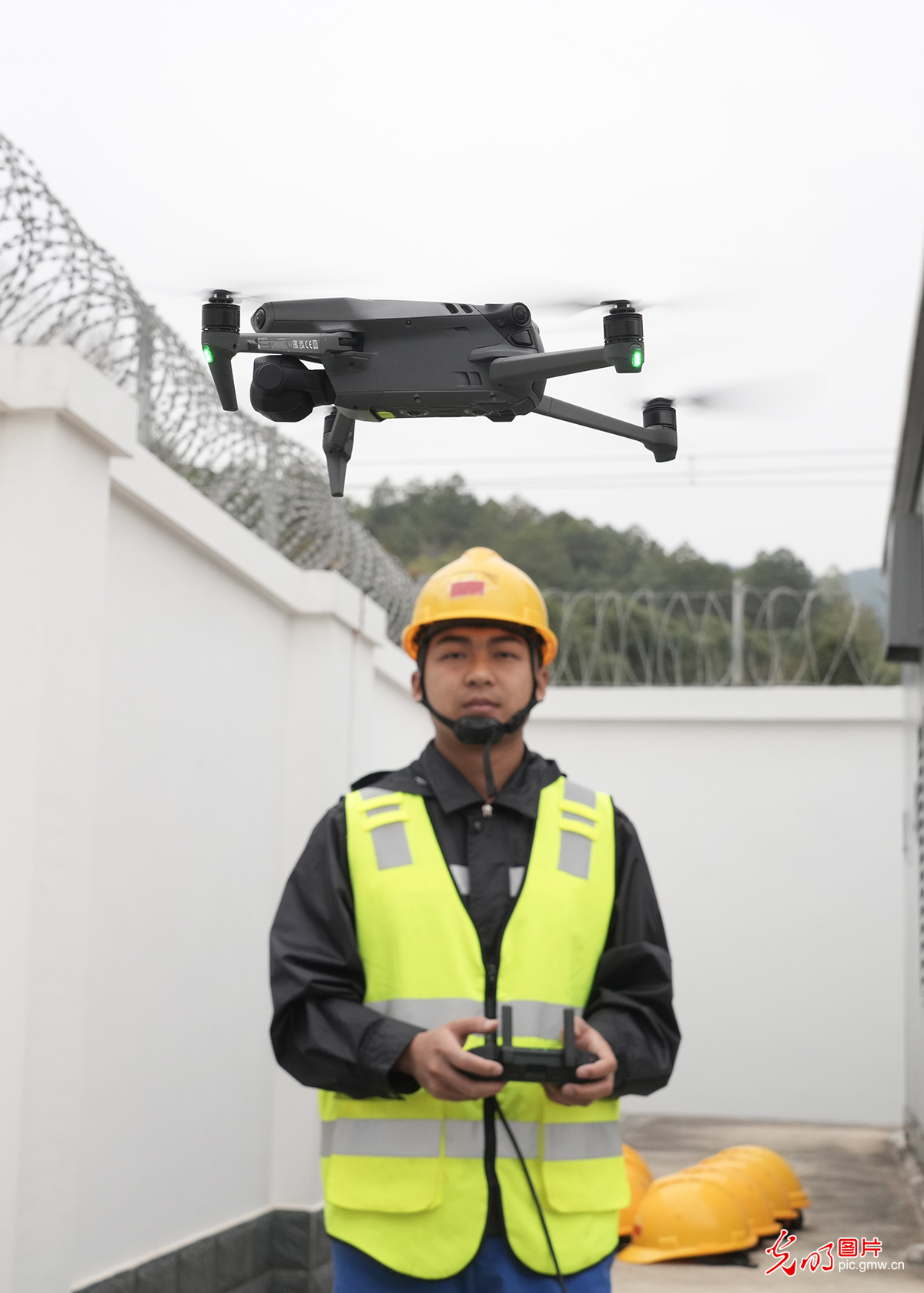 【发现最美铁路】“隐形人”守护天路：丽香铁路背后的5G满格密码