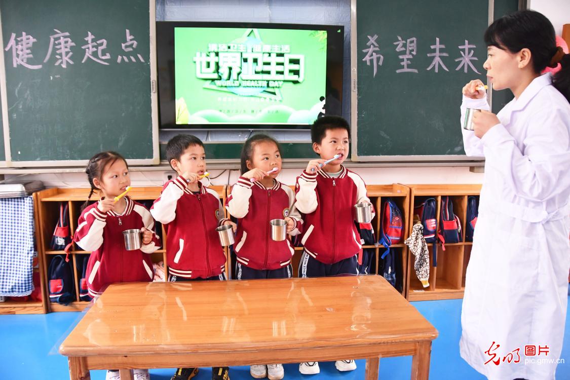 2025世界卫生日：童心共护健康行