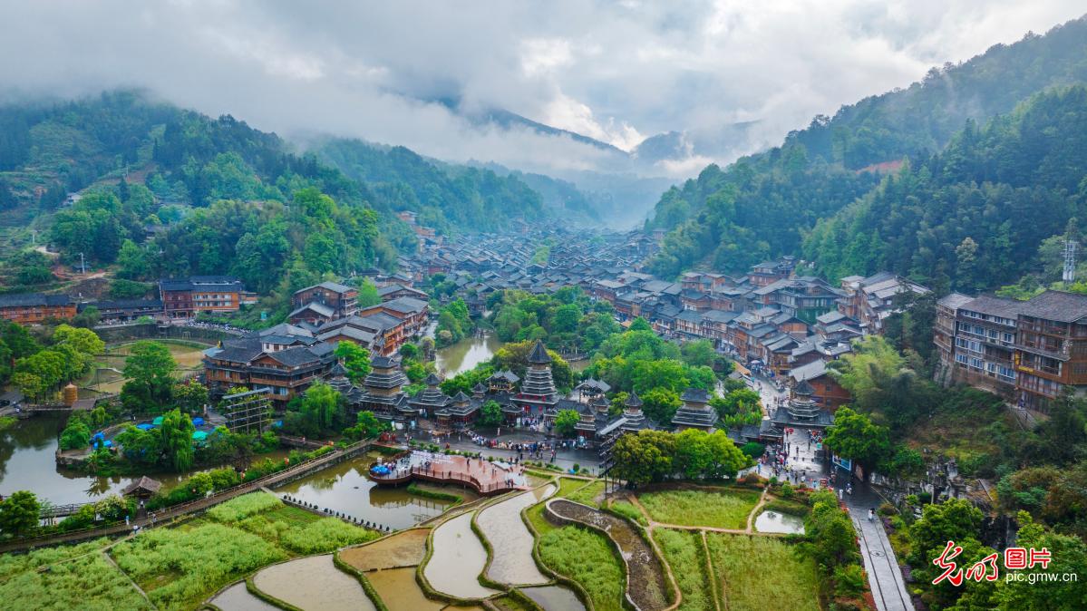 肇兴侗寨春和景明迎客来