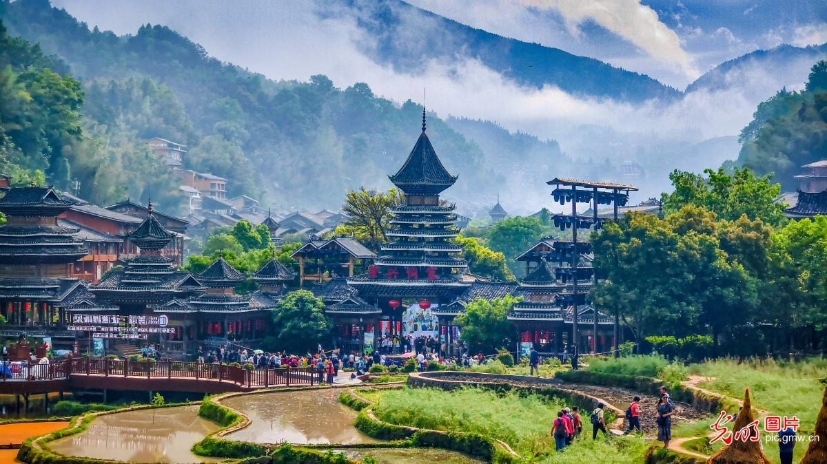 肇兴侗寨春和景明迎客来