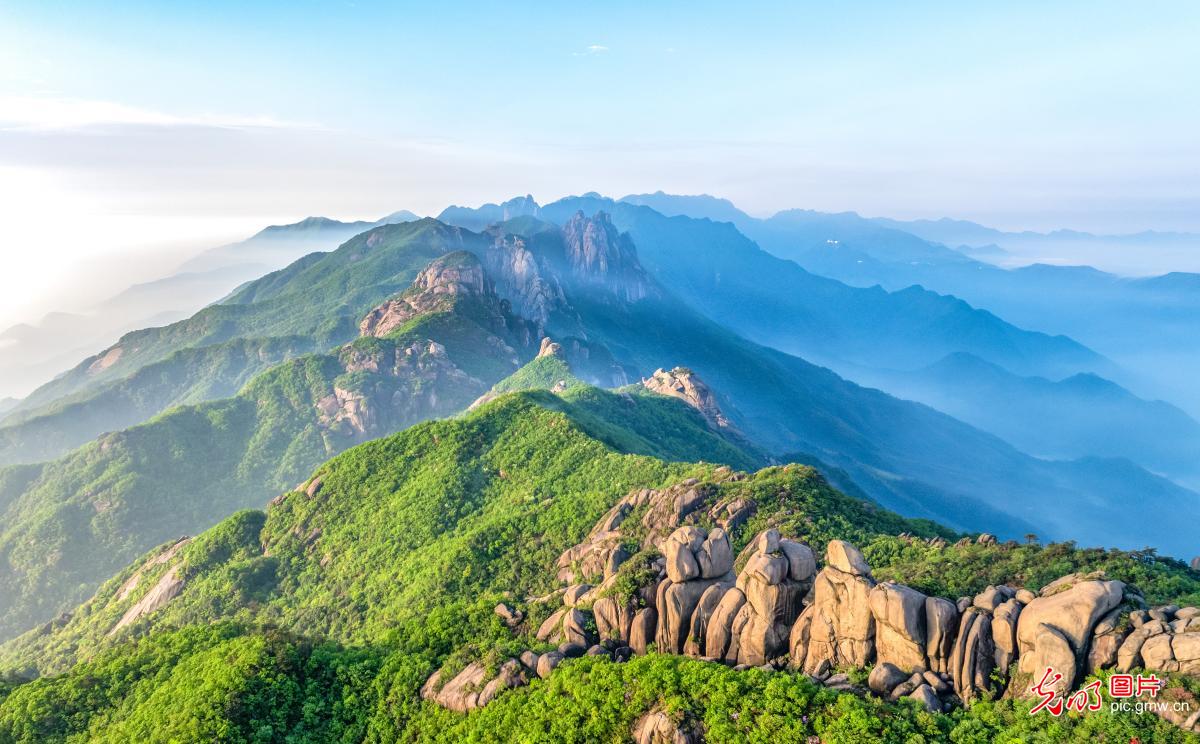 九华山风景绮丽春色
