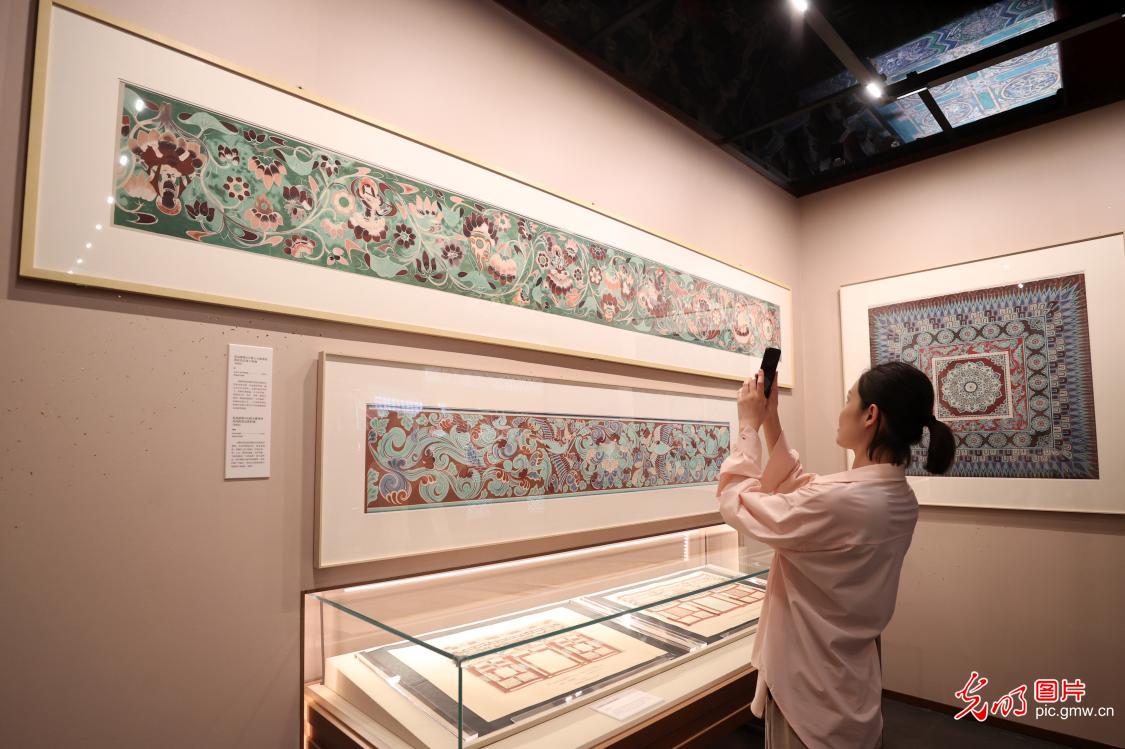 走进故宫 赏“彩画千年”