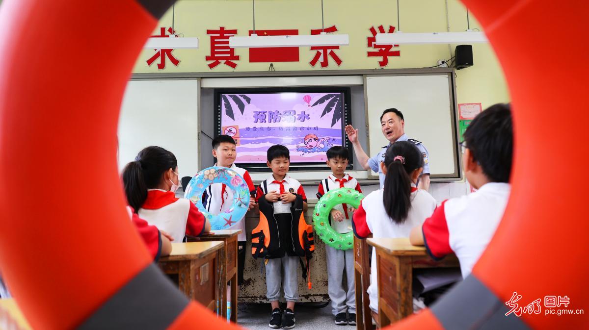 夏季防溺水 安全伴我行