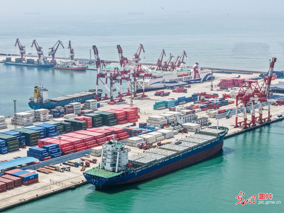 首趟亚欧班列顺利通行 构建国际物流新通道