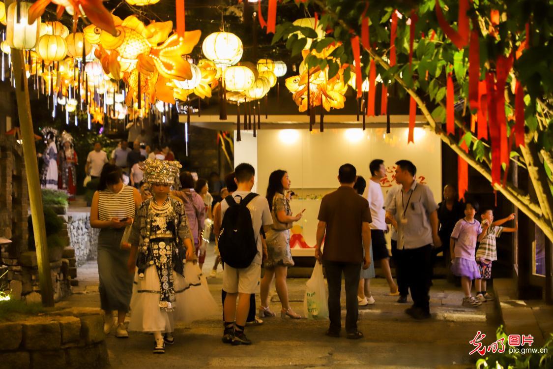 夏日“夜经济” 释放新活力