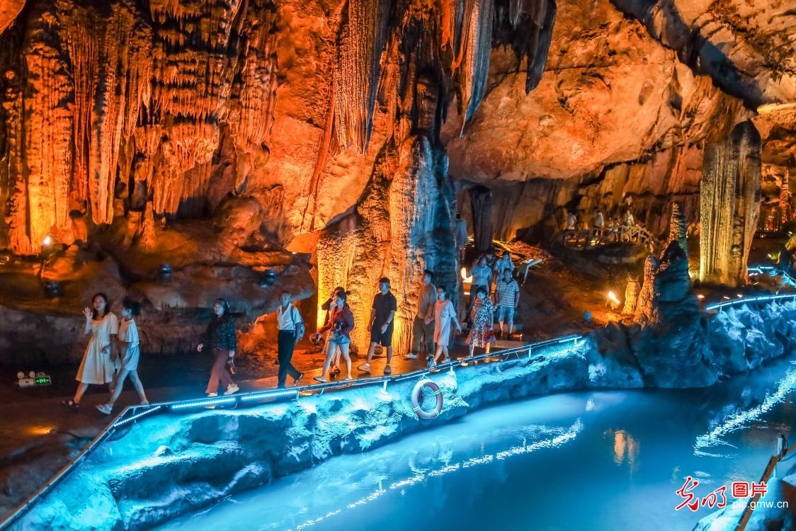 高温催生“清凉经济”