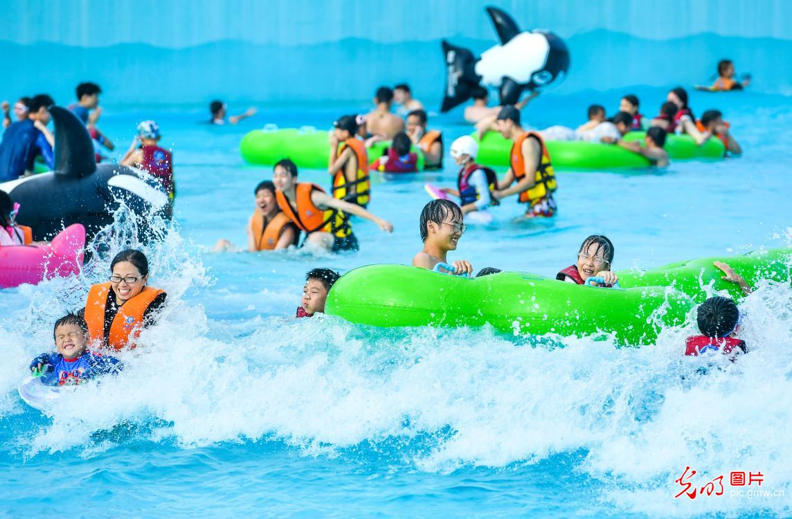 高温催生“清凉经济”