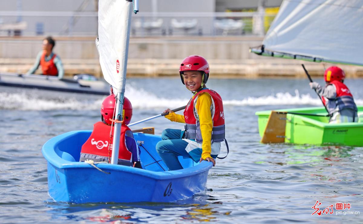 假日帆船欢乐多