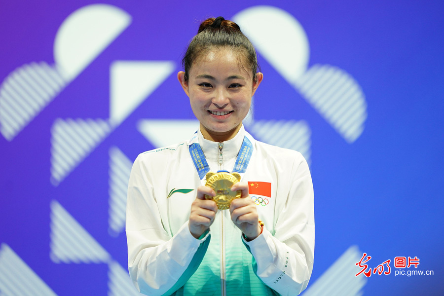 【世运非遗竞技场】世运舞台上 蜀绣针法在“说话”