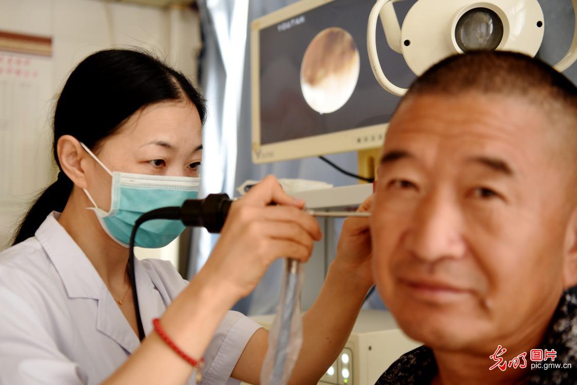 坚守岗位迎接“中国医师节”