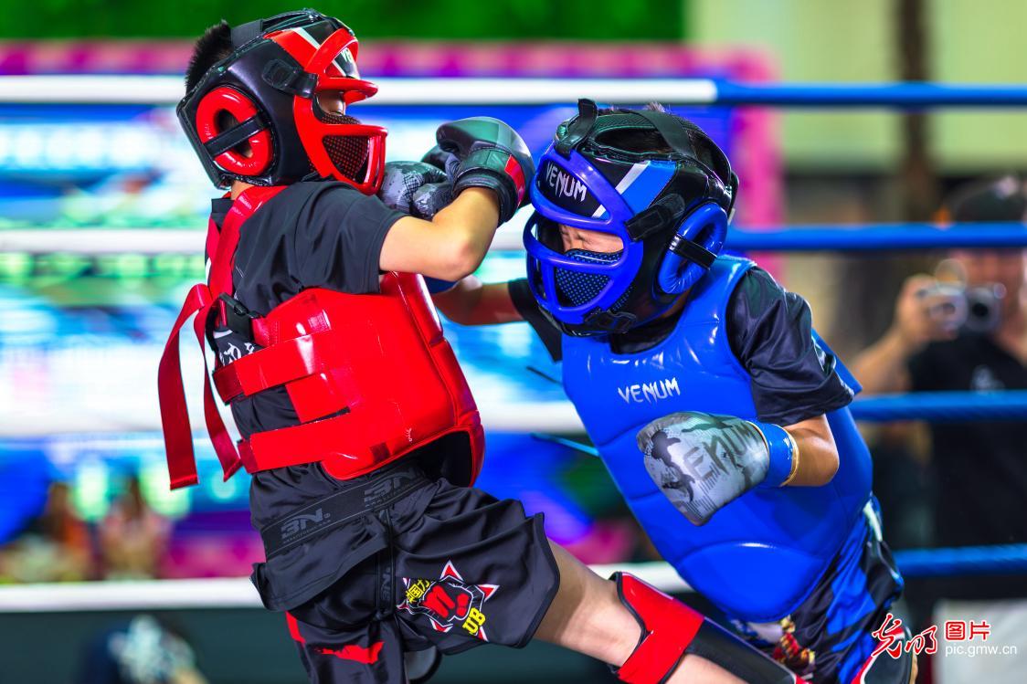 自由搏击激战酣